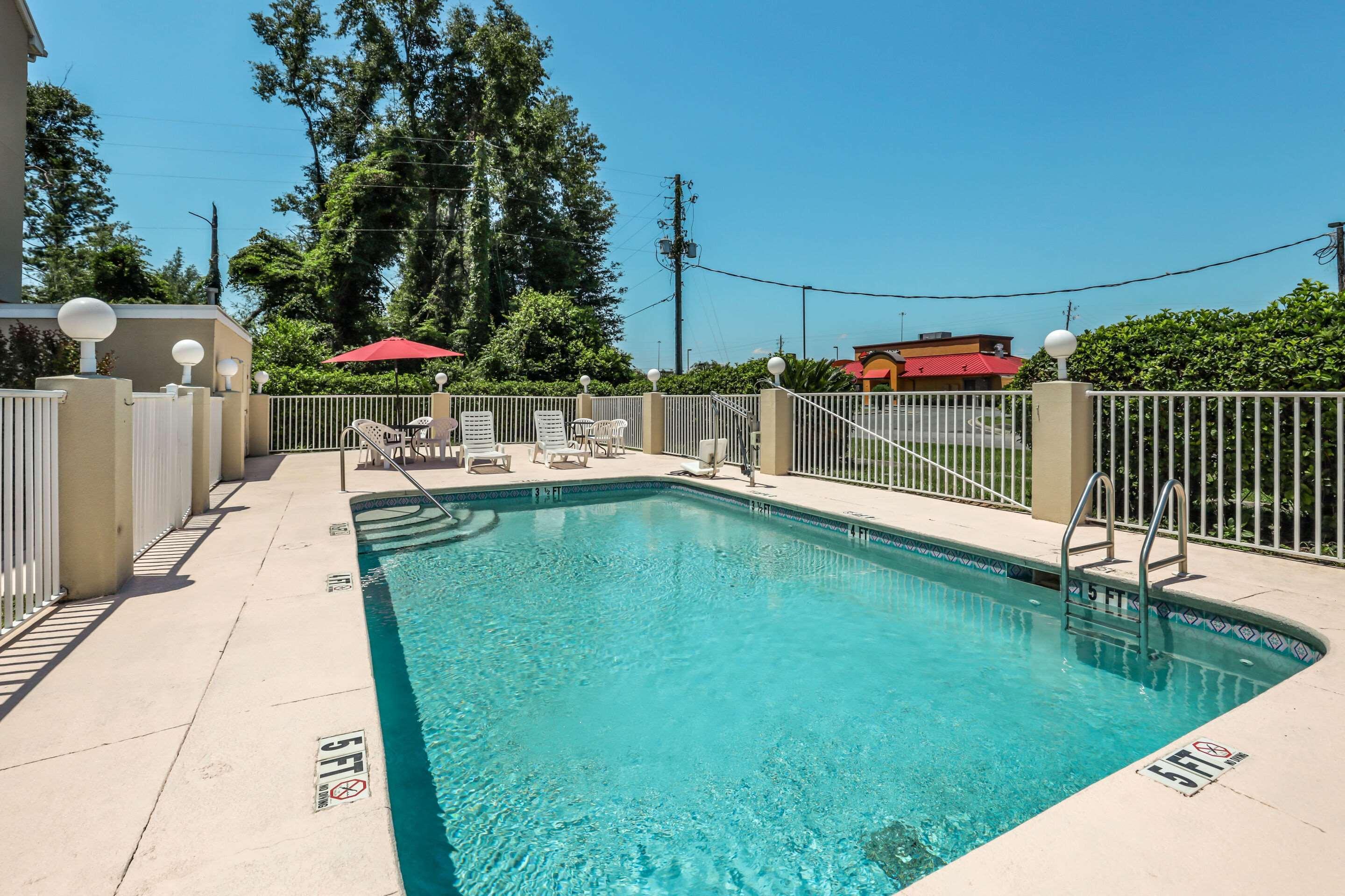 Econo Lodge Inn & Suites Marianna Luaran gambar
