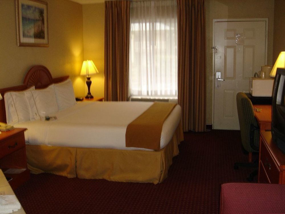 Econo Lodge Inn & Suites Marianna Bilik gambar