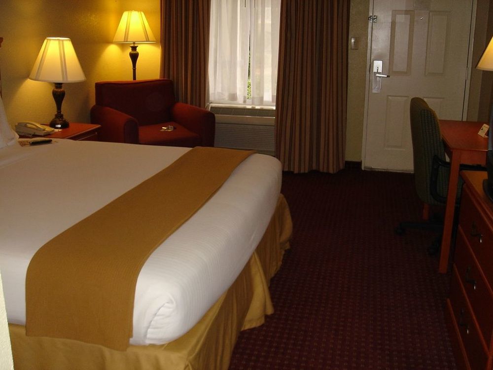 Econo Lodge Inn & Suites Marianna Bilik gambar