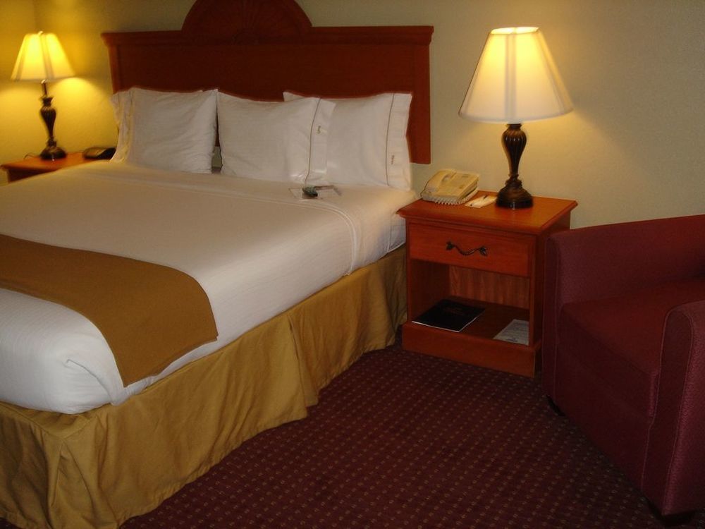 Econo Lodge Inn & Suites Marianna Bilik gambar