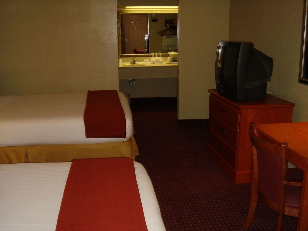 Econo Lodge Inn & Suites Marianna Bilik gambar